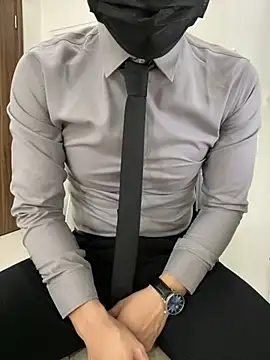 harrylouis1357 online show from December 10, 2024, 9:44 am