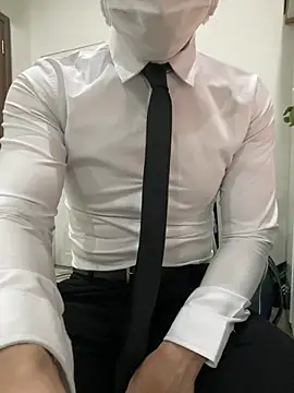 harrylouis1357 online show from December 18, 2024, 1:45 pm