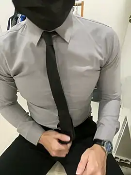 harrylouis1357 online show from March 10, 2025, 12:48 pm