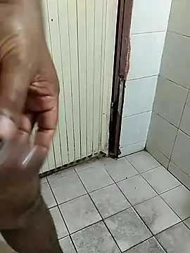 Snapshot of cenyon124 chatting on February 7, 2025, 4:14 pm cenyon124 online show from February 7, 2025, 4:14 pm