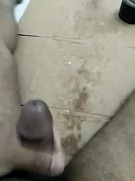 Snapshot of cenyon124 chatting on December 15, 2025, 4:00 pm cenyon124 online show from December 15, 2025, 4:00 pm