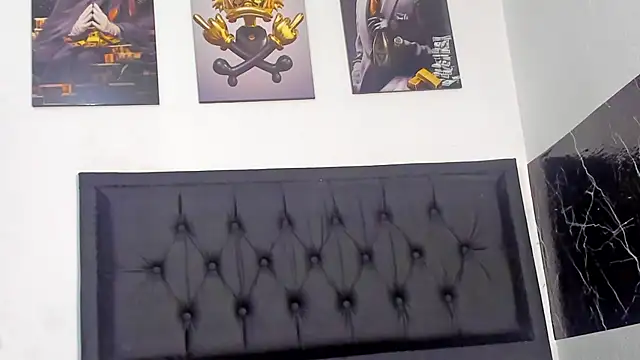 kriixtybrown online show from December 25, 2024, 9:54 pm