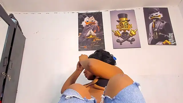 kriixtybrown online show from January 27, 2025, 11:43 pm