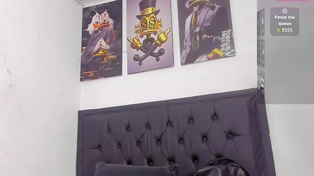 kriixtybrown online show from September 10, 2025, 7:36 pm