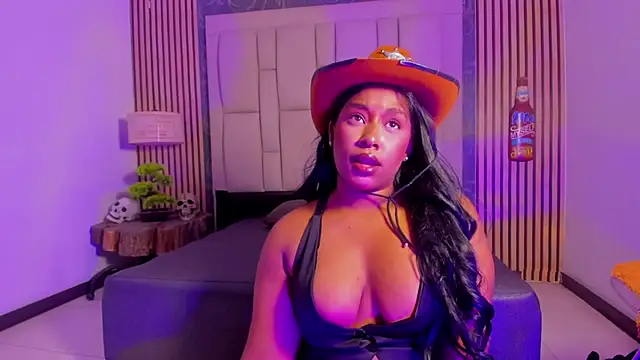 kriixtybrown online show from October 27, 2025, 9:41 pm