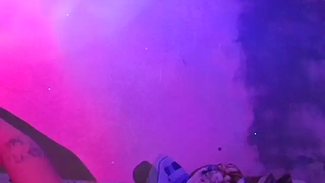 lizza monroe online show from November 30, 2025, 11:31 pm