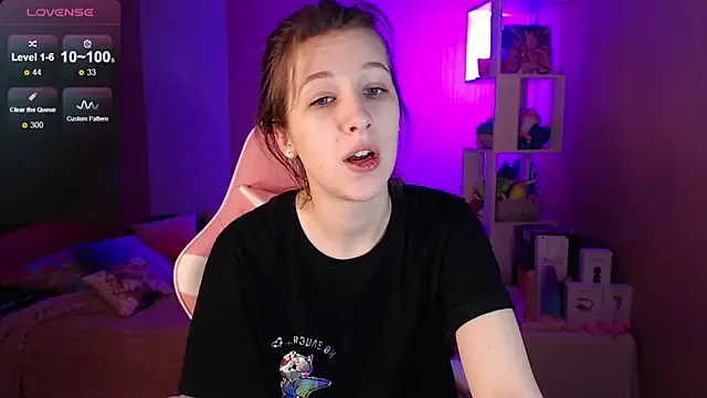 ur kitty   online show from January 12, 2025, 1:05 pm