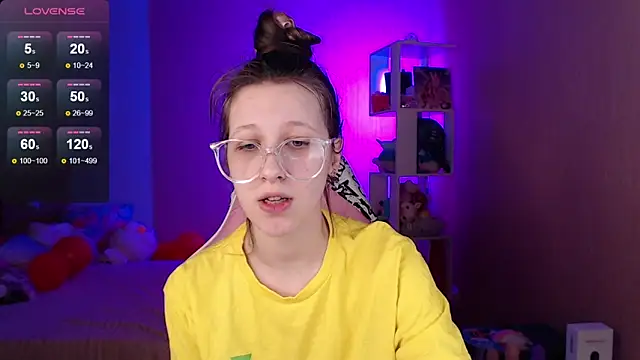 ur kitty   online show from March 4, 2025, 12:55 pm