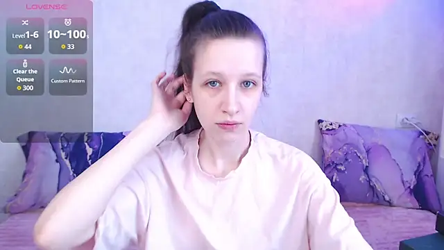 ur kitty   online show from March 17, 2026, 7:01 am