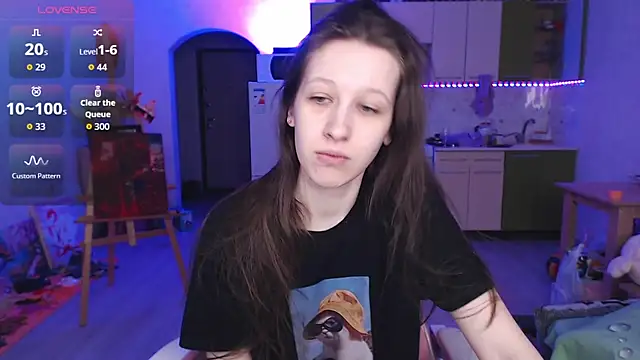 ur kitty   online show from April 19, 2026, 12:59 pm