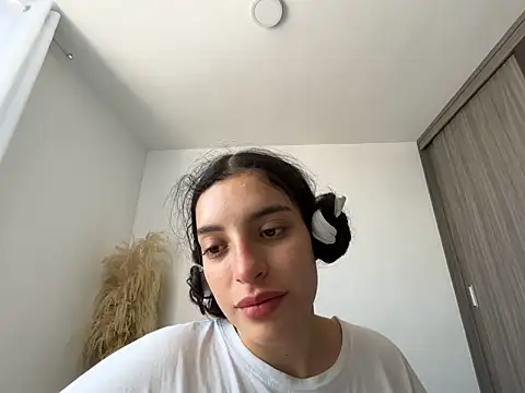 dakota le online show from June 20, 2026, 3:59 pm