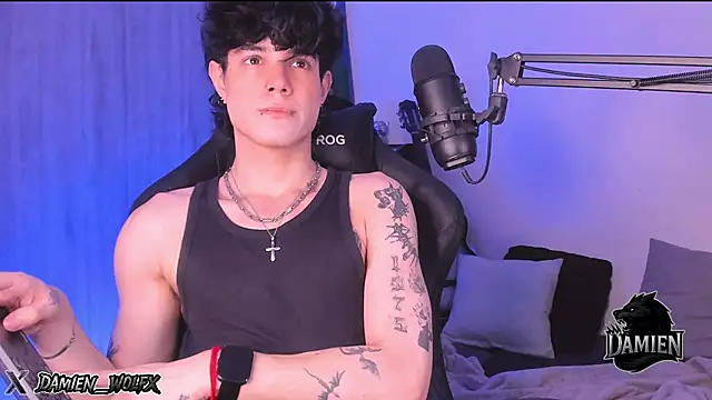 cinnamon boyxxx online show from September 20, 2025, 2:12 am