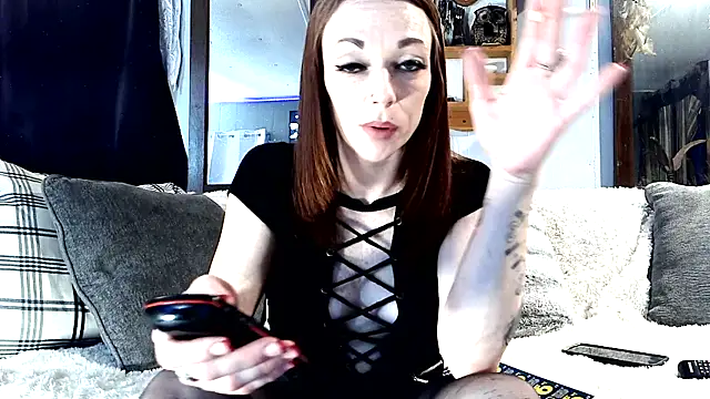 Snapshot of Genevieve143 chatting on May 10, 2026, 4:39 am Genevieve143 online show from May 10, 2026, 4:39 am