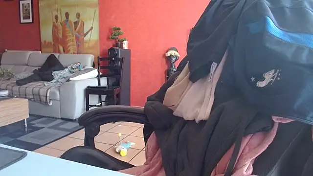 cruellaculdenfer67 online show from April 21, 2026, 7:25 am