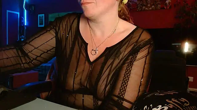 cruellaculdenfer67 online show from April 21, 2026, 8:44 pm