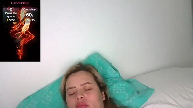 saramartinez1000 online show from March 5, 2025, 3:08 am