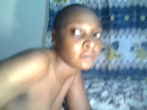 Midnight Clique  online show from December 4, 2025, 4:27 pm