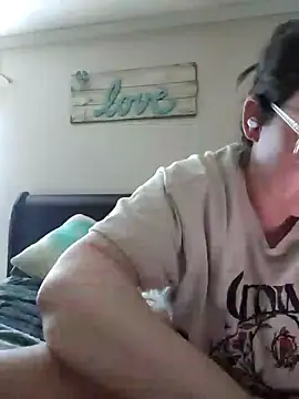 velvetta  online show from February 7, 2025, 8:53 pm