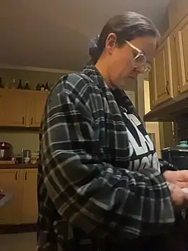 velvetta  online show from November 30, 2025, 3:43 am