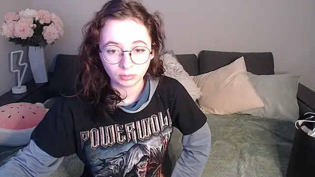 Mini Diva online show from February 4, 2025, 9:07 am