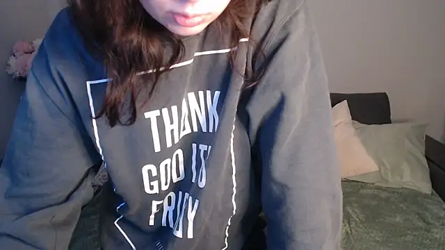 Mini Diva online show from February 5, 2025, 9:04 am