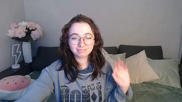 Mini Diva online show from February 9, 2025, 9:16 am