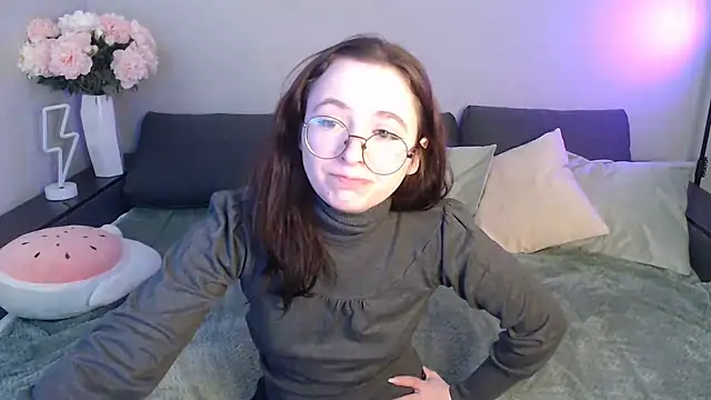 Mini Diva online show from February 11, 2025, 9:09 am