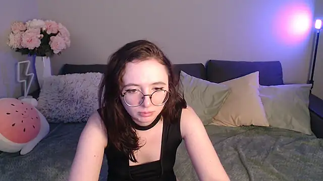 Mini Diva online show from February 14, 2025, 12:25 pm