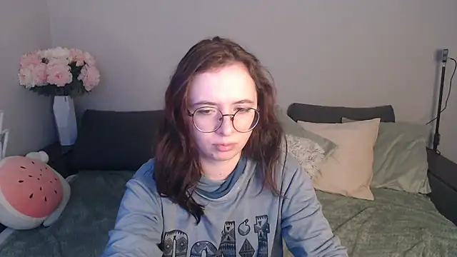 Mini Diva online show from March 16, 2025, 9:05 am