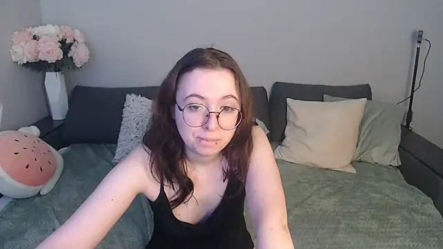 Mini Diva online show from March 21, 2025, 9:12 am