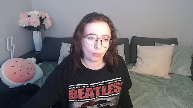 Mini Diva online show from March 22, 2025, 9:13 am