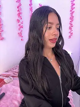 AliceJovovich online show from December 3, 2024, 11:55 am