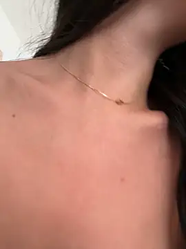 AliceJovovich online show from September 12, 2025, 11:10 am