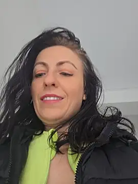 lovewildguy1 online show from March 31, 2026, 6:58 am