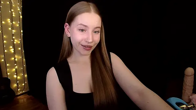 Snapshot of SindiWatsoon chatting on November 4, 2025, 12:15 pm SindiWatsoon online show from November 4, 2025, 12:15 pm