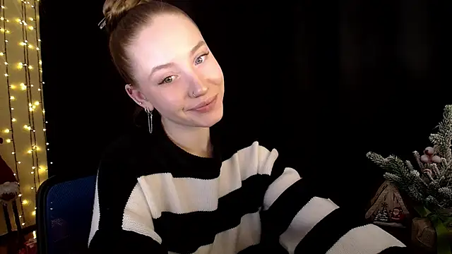 Snapshot of SindiWatsoon chatting on January 7, 2026, 1:02 pm SindiWatsoon online show from January 7, 2026, 1:02 pm