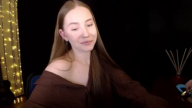 Snapshot of SindiWatsoon chatting on March 25, 2026, 4:13 pm SindiWatsoon online show from March 25, 2026, 4:13 pm