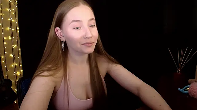 Snapshot of SindiWatsoon chatting on April 15, 2026, 3:19 pm SindiWatsoon online show from April 15, 2026, 3:19 pm