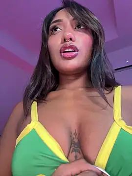 VictoireFeller online show from February 9, 2026, 3:32 am