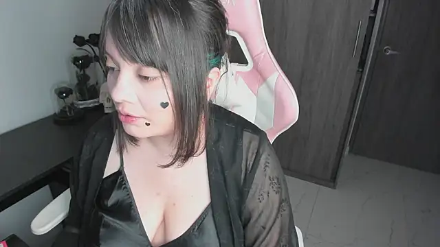  hikaru arimura online show from April 15, 2026, 2:18 am