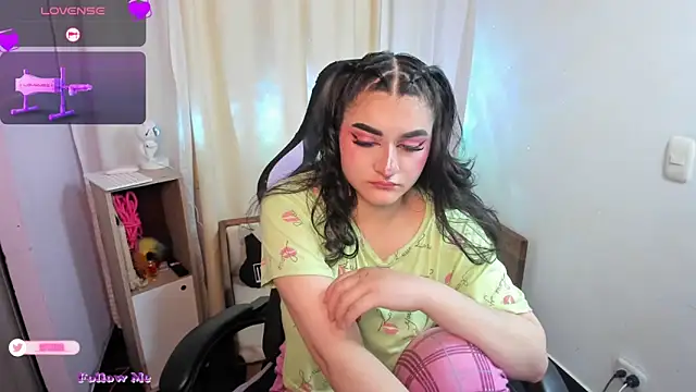 setzuna  online show from October 4, 2025, 11:47 pm