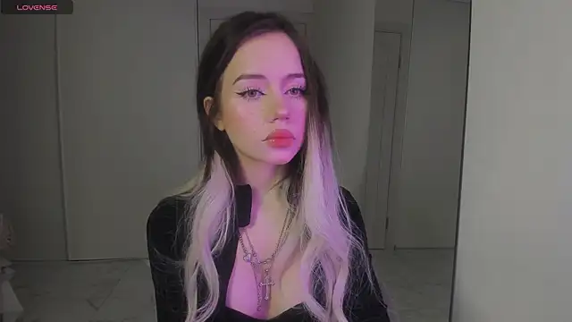 KellyBarton online show from March 22, 2025, 7:09 pm