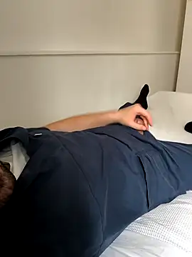 onbifeet online show from March 2, 2025, 1:27 pm