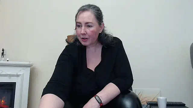 MilfGina online show from March 14, 2025, 8:28 pm
