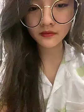 Krixxi22 online show from March 13, 2025, 2:55 pm