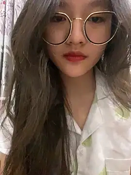 Krixxi22 online show from March 19, 2025, 3:40 pm