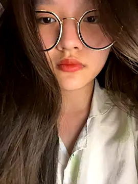 Krixxi22 online show from October 12, 2025, 2:16 pm