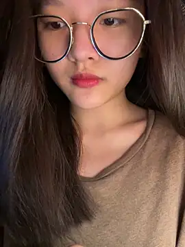 Krixxi22 online show from October 26, 2025, 4:24 pm