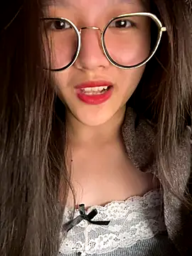 Krixxi22 online show from November 9, 2025, 4:38 pm