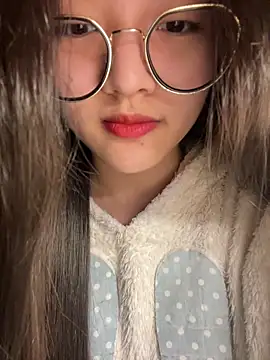 Krixxi22 online show from February 8, 2026, 7:39 pm